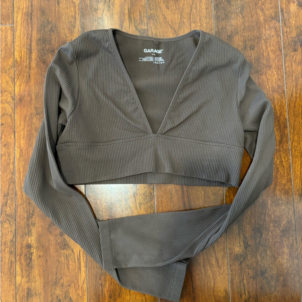 Garage cropped long sleeve shirt